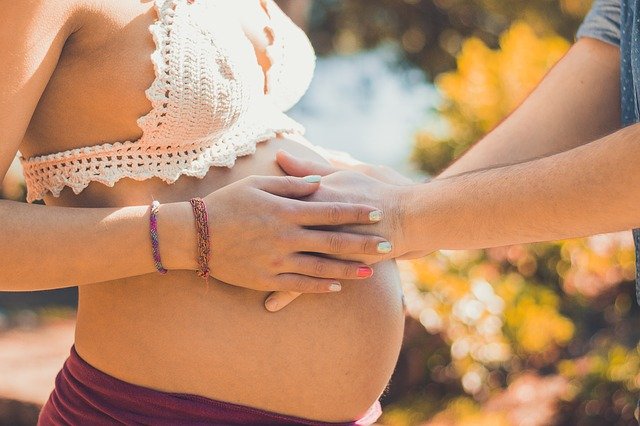 Jakie ćwiczenia wykonać, aby nie przybierać na wadze w ciąży?